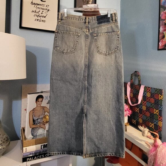 The GREAT The Column Skirt In Monterey Wash - Picture 3 of 11